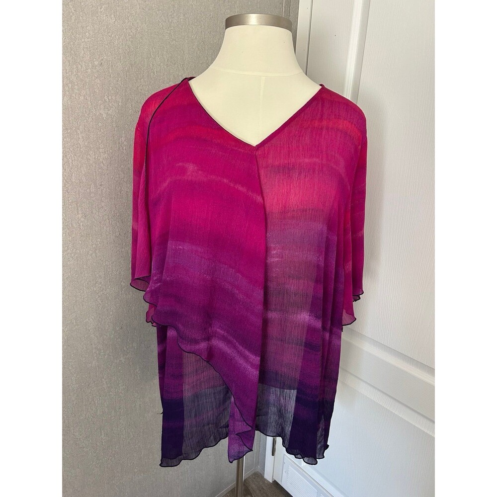 Catherines Top is a women's plus size 4X 30/32W purple V-neck blouse